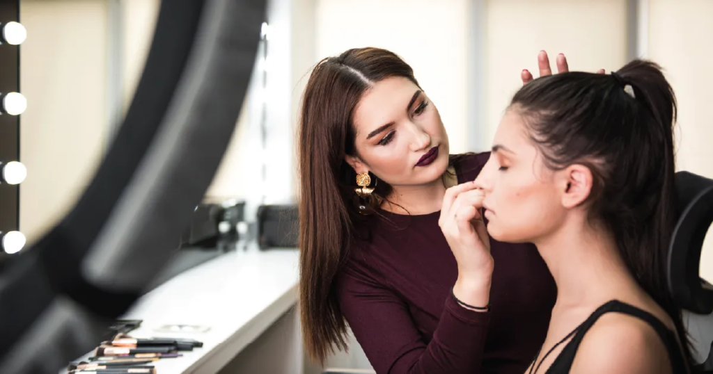 Makeup Tips 2026 featuring simple natural makeup ideas, fresh everyday looks, soft blush, defined eyes, and comfortable lip shades.