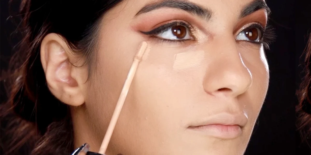 Makeup Tips 2026 featuring simple natural makeup ideas, fresh everyday looks, soft blush, defined eyes, and comfortable lip shades.