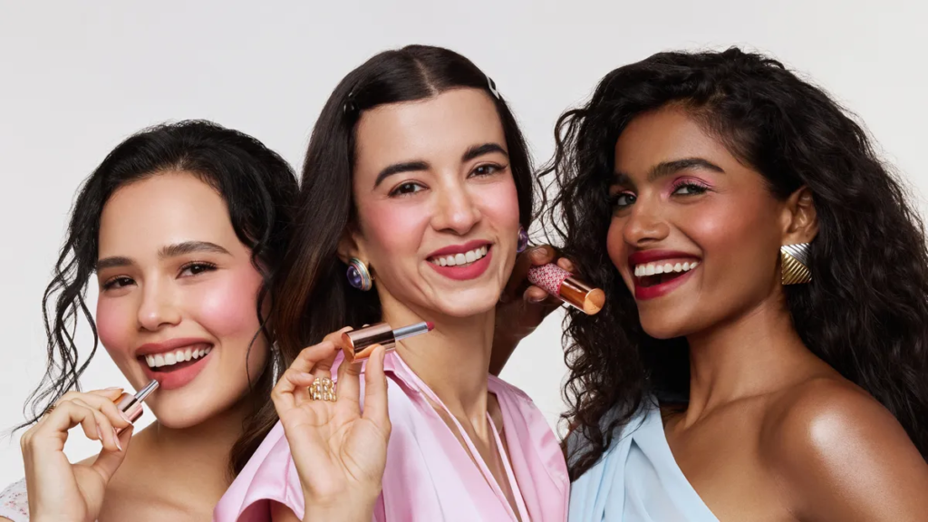 Natural everyday makeup look featuring glowing skin, soft blush, defined brows, and subtle lip colour.