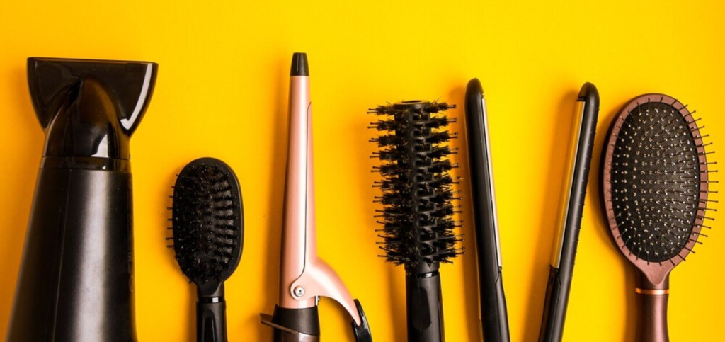 Beauty tools 2026 including makeup brushes, beauty sponges, facial rollers, hair brushes, scalp massagers, and other daily beauty essentials.